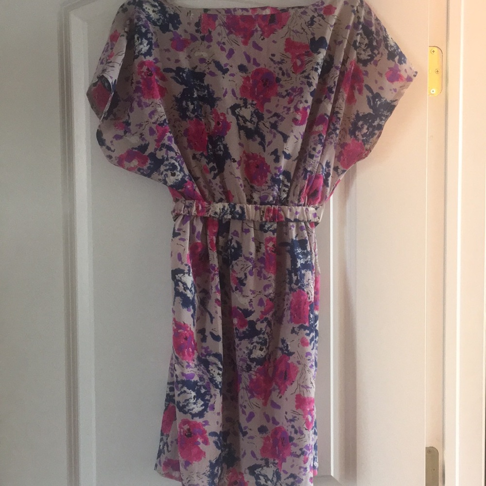 BEAUTIFUL pink, purple, blue floral dress - Picture 5 of 5